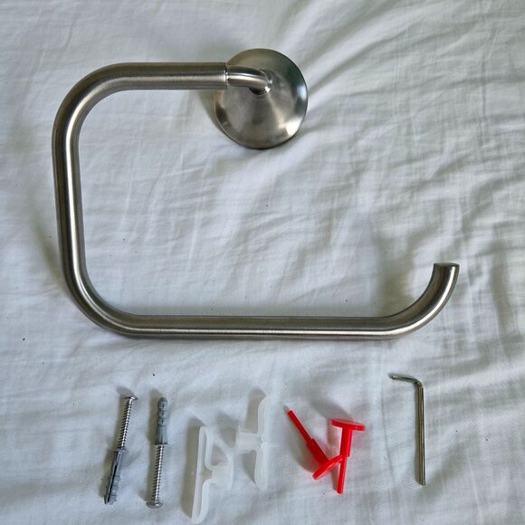 BN Beautiful Kohler Towel Ring - Brushed Nickel - Tone collection - Picture 1 of 5